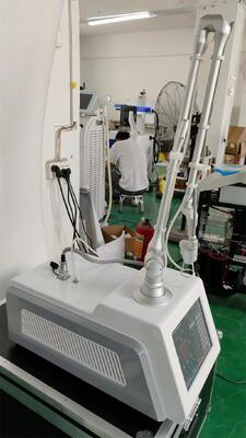 Metal RF Tube 60W Skin Rejuvenation Co2 Fractional Laser Machine Price 10600nm Portable Fractional Co2 Laser Machine